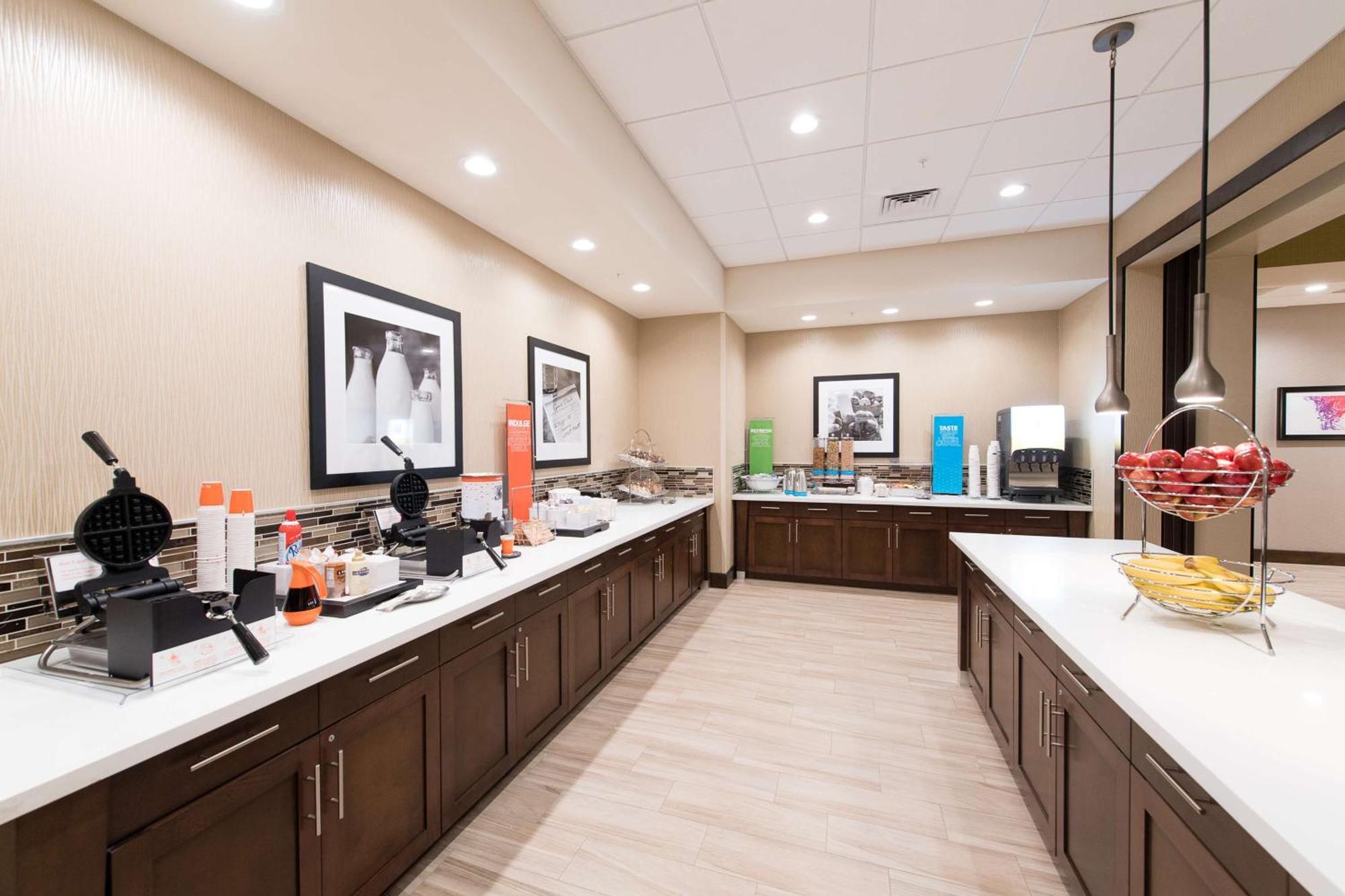 Hampton Inn And Suites Fayetteville, Nc Ngoại thất bức ảnh