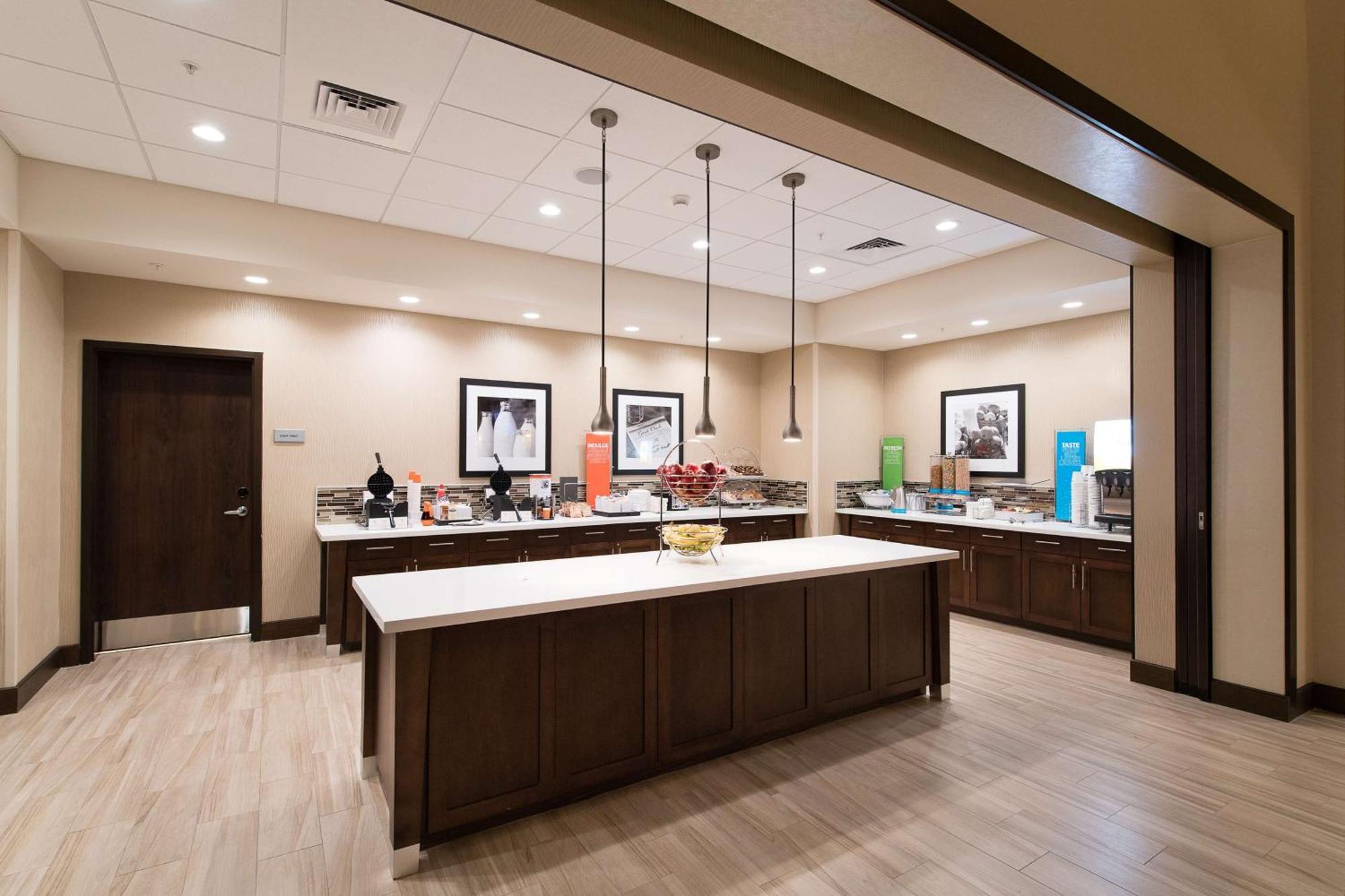 Hampton Inn And Suites Fayetteville, Nc Ngoại thất bức ảnh