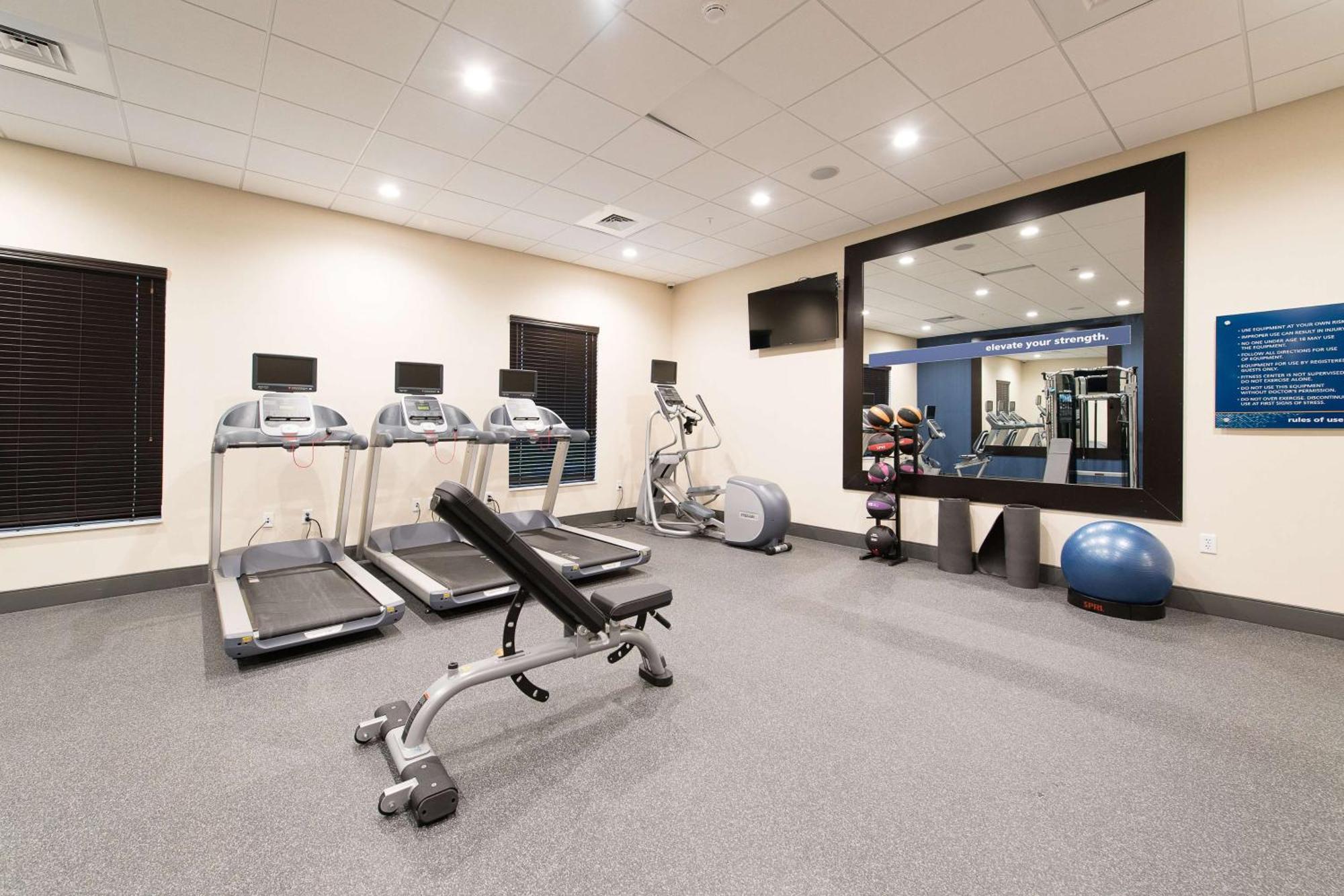 Hampton Inn And Suites Fayetteville, Nc Ngoại thất bức ảnh